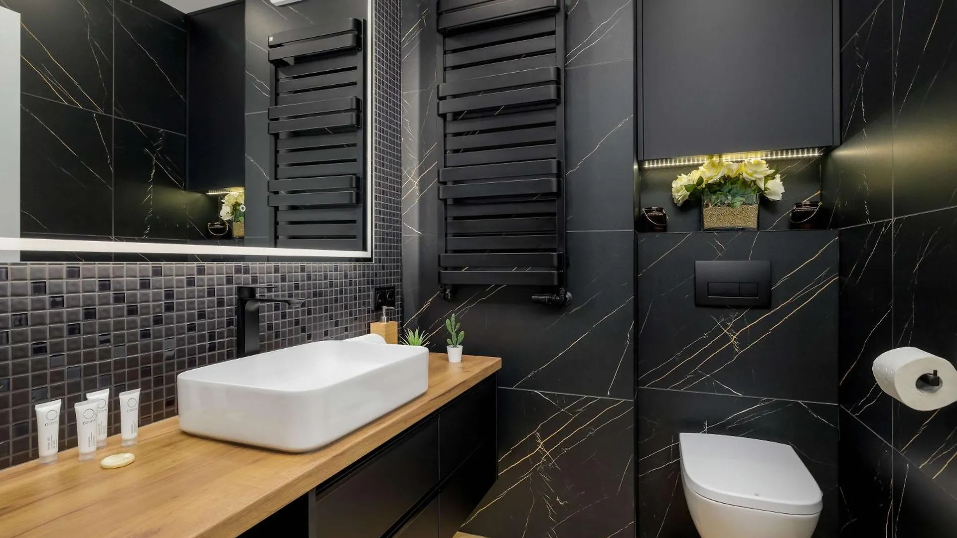 Luksusowy, Klimatyzowany Apartament W Krakowie Z Biurkiem I Parkingiem By Renters Prestige 0*, Krakow
