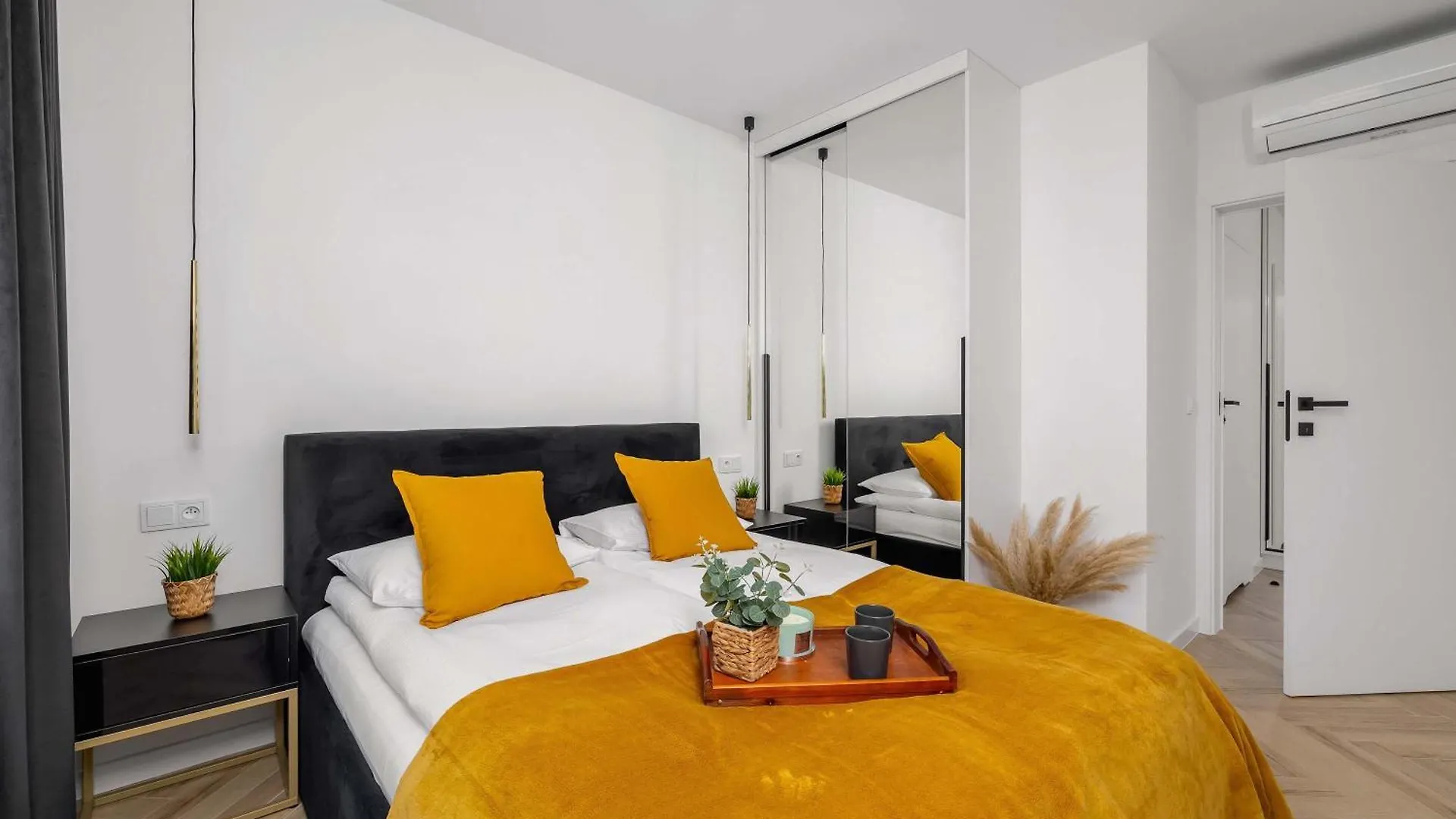 Luksusowy, Klimatyzowany Apartament W Krakowie Z Biurkiem I Parkingiem By Renters Prestige Apartment